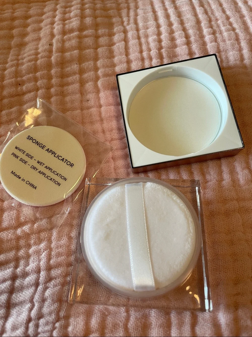 Rose Gold Compact Blush with Sponge Applicator